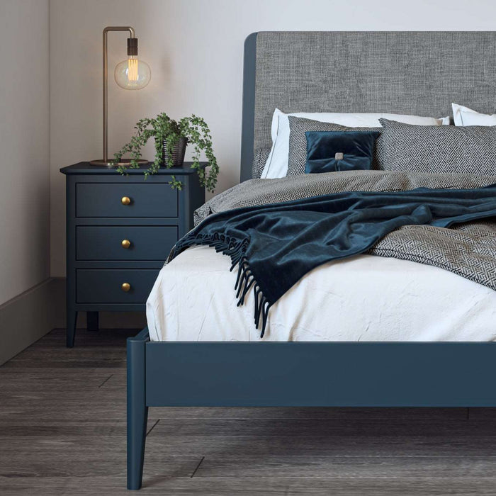 Berkshire 3 Drawer Bedside - The Furniture Mega Store 