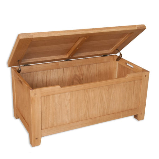 Wiltshire Country Oak Blanket Box - The Furniture Mega Store 